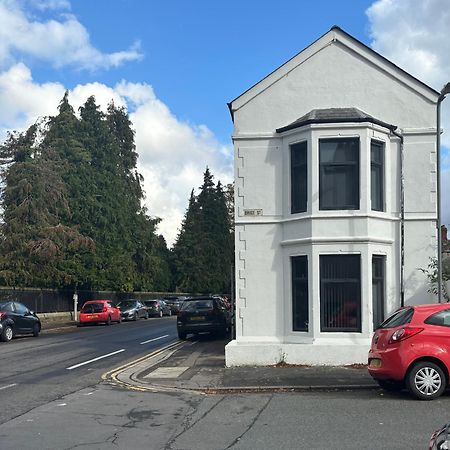 Luxurious Apartments - In Cardiff Exterior foto